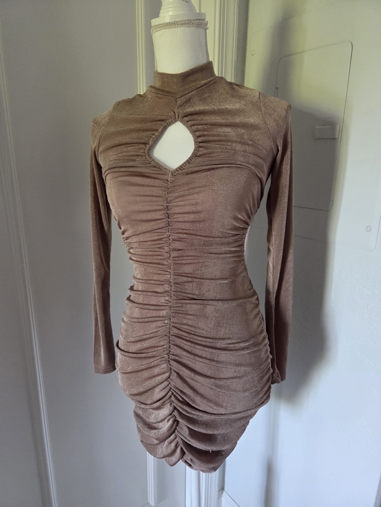 Dresses & Skirts - Bodycon Ruched Women's Dress in Taupe